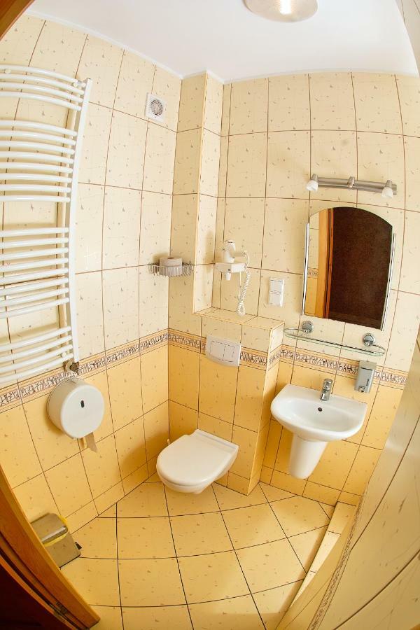 Lesny Osrodek Szkoleniowy W Puszczykowie Puszczykowo Exteriör bild